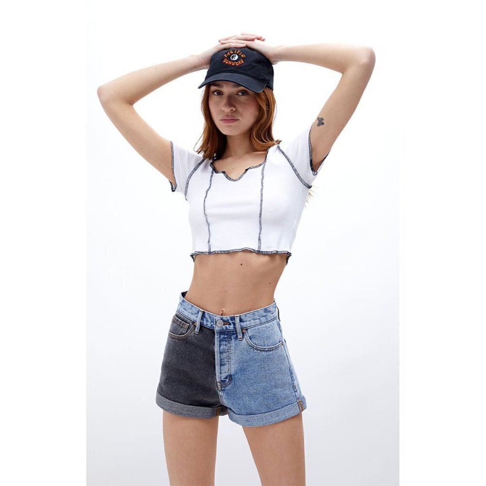 Women's PacSun Two-Tone High Waisted Rolled Hem Denim Shorts Size 28 NWT RARE